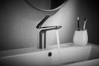 Смеситель для раковины Rose R3901T оружейная сталь