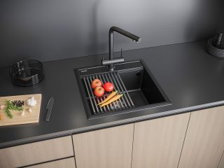 Комплект Paulmark: мойка Stepia 50 и ролл-мат Step PM115051-BLM+R375-BS чёрный металлик/брашированная нержавеющая сталь