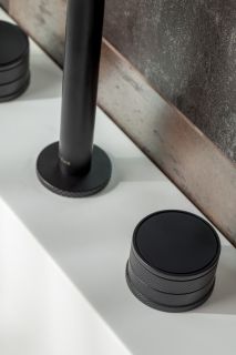 Встраиваемый смеситель для раковины Boheme Prestige 152-B-PR чёрный