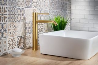 Высокий смеситель для раковины Milacio Ultra MCU.551.GD брашированное золото